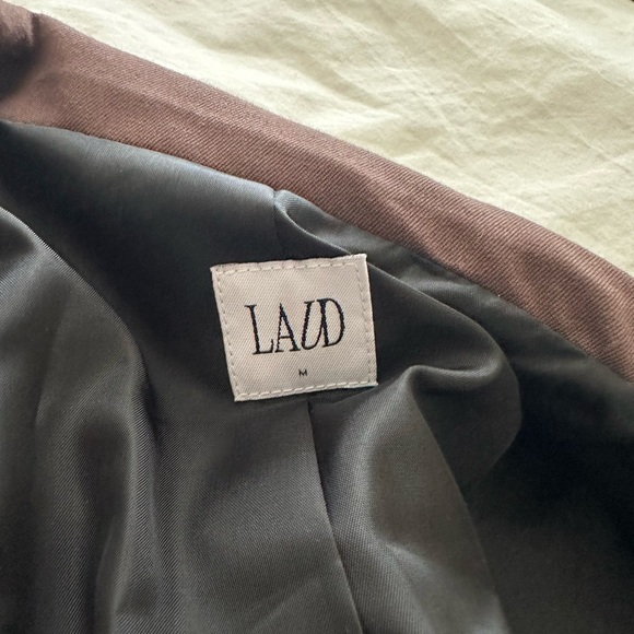 Laud The Blazer - Picture 3 of 5